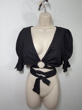 DO+BE Black Ring-Front Wrap Crop Top with Puff Sleeves size large